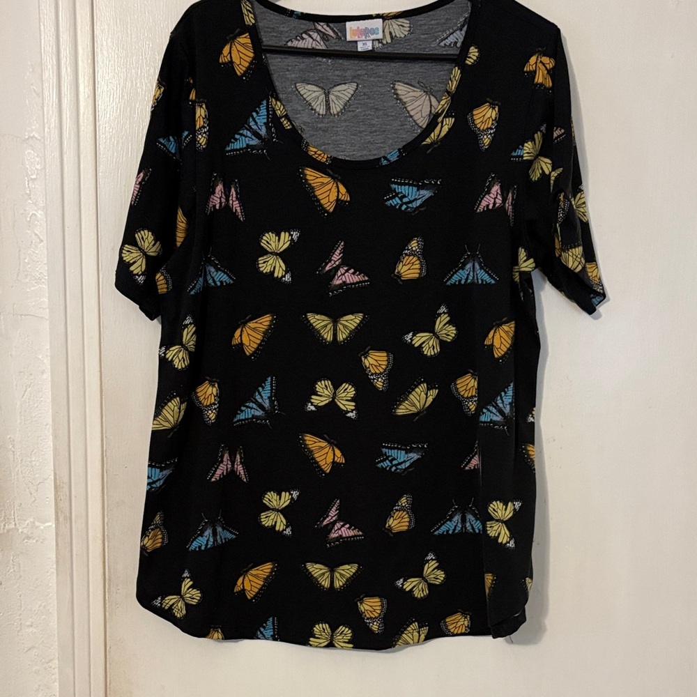 Beautiful Lularoe women’s Colorful Butterfly Print